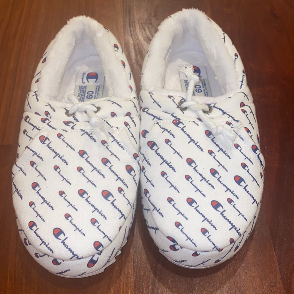 Campions Size 9 Slippers
